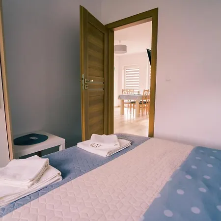 Miedzy Cisza A Cisza - Caloroczne *