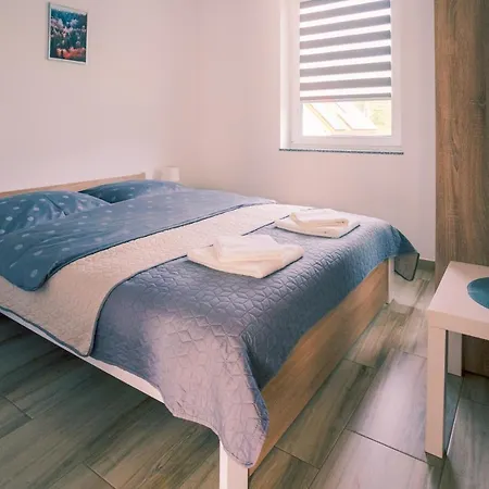 Miedzy Cisza A Cisza - Caloroczne * Polanica-Zdrój