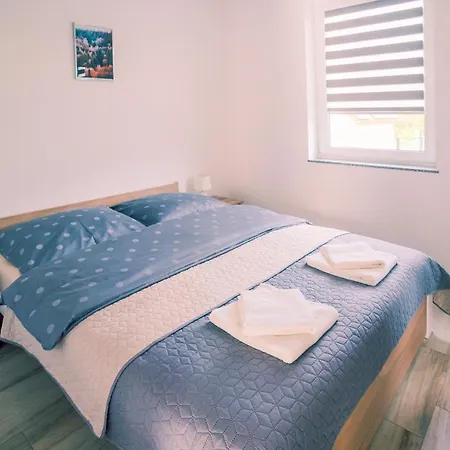 Miedzy Cisza A Cisza - Caloroczne *