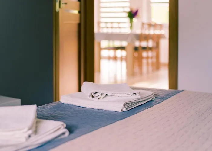 Miedzy Cisza A Cisza - Caloroczne * Polanica-Zdrój