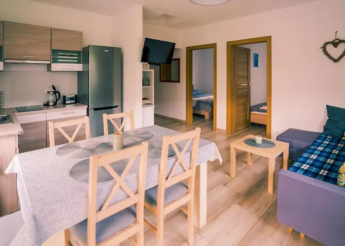 Miedzy Cisza A Cisza - Caloroczne