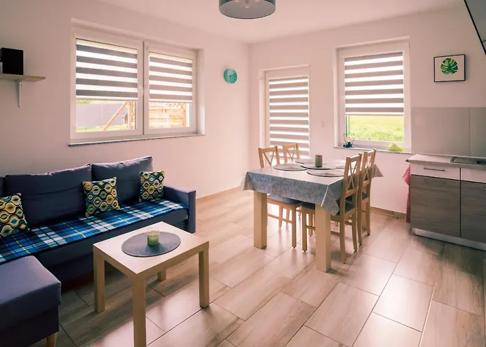 Miedzy Cisza A Cisza - Caloroczne *