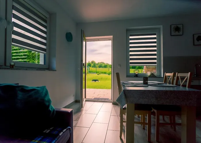 Miedzy Cisza A Cisza - Caloroczne *