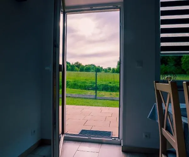 Miedzy Cisza A Cisza - Caloroczne * Polanica-Zdrój